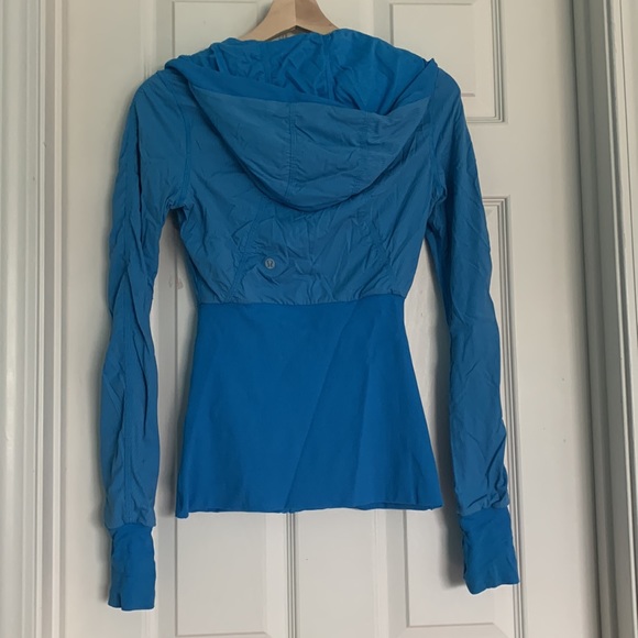 Lululemon studio dance jacket blue size 2 - Picture 5 of 5